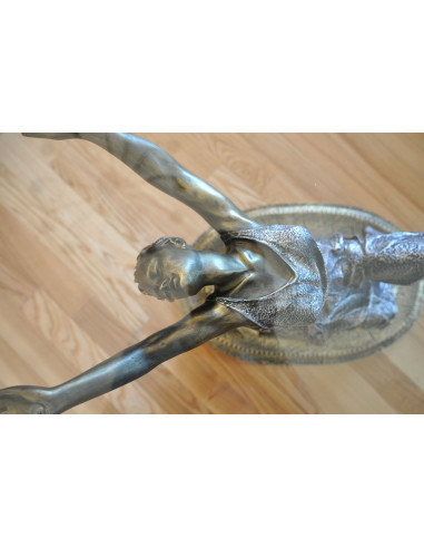 Stół kobieta szkalny