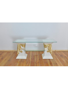 Stół w stylu greckim biało-złote kolumny z ozdobnymi draperiami szklany blat mod 1